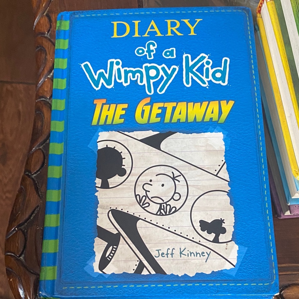 Diary of a Wimpy Kid: The Getaway - Vibrant Blue Cover